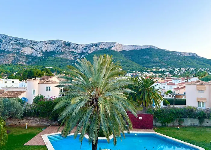 Hoteltype Penthouse 2 Beds, Parking, Wifi & Pool Stunning Views