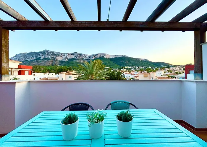 Hoteltype Penthouse 2 Beds, Parking, Wifi & Pool Stunning Views