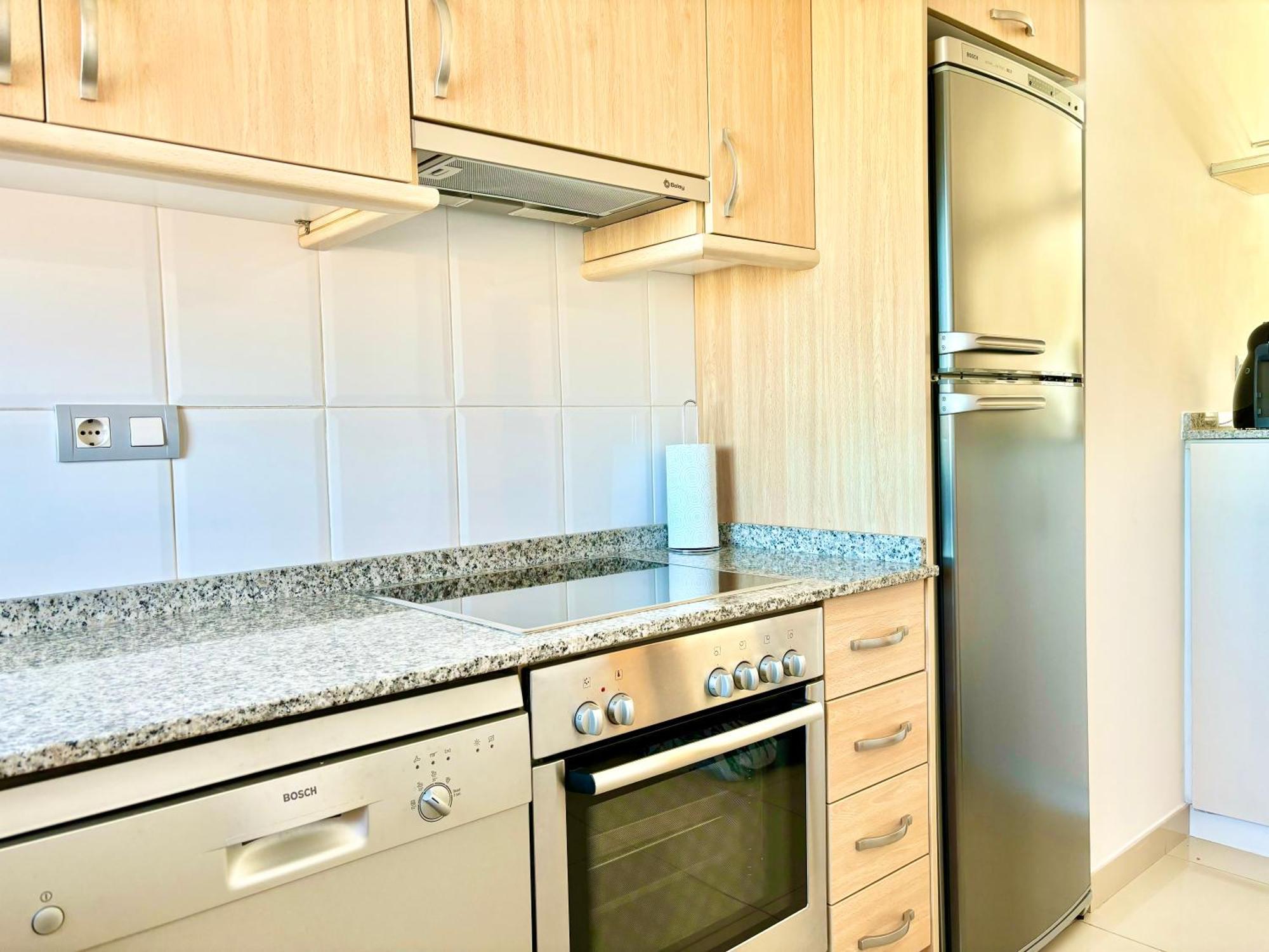 Hoteltype Penthouse 2 Beds, Parking, Wifi & Pool Stunning Views Apartment *