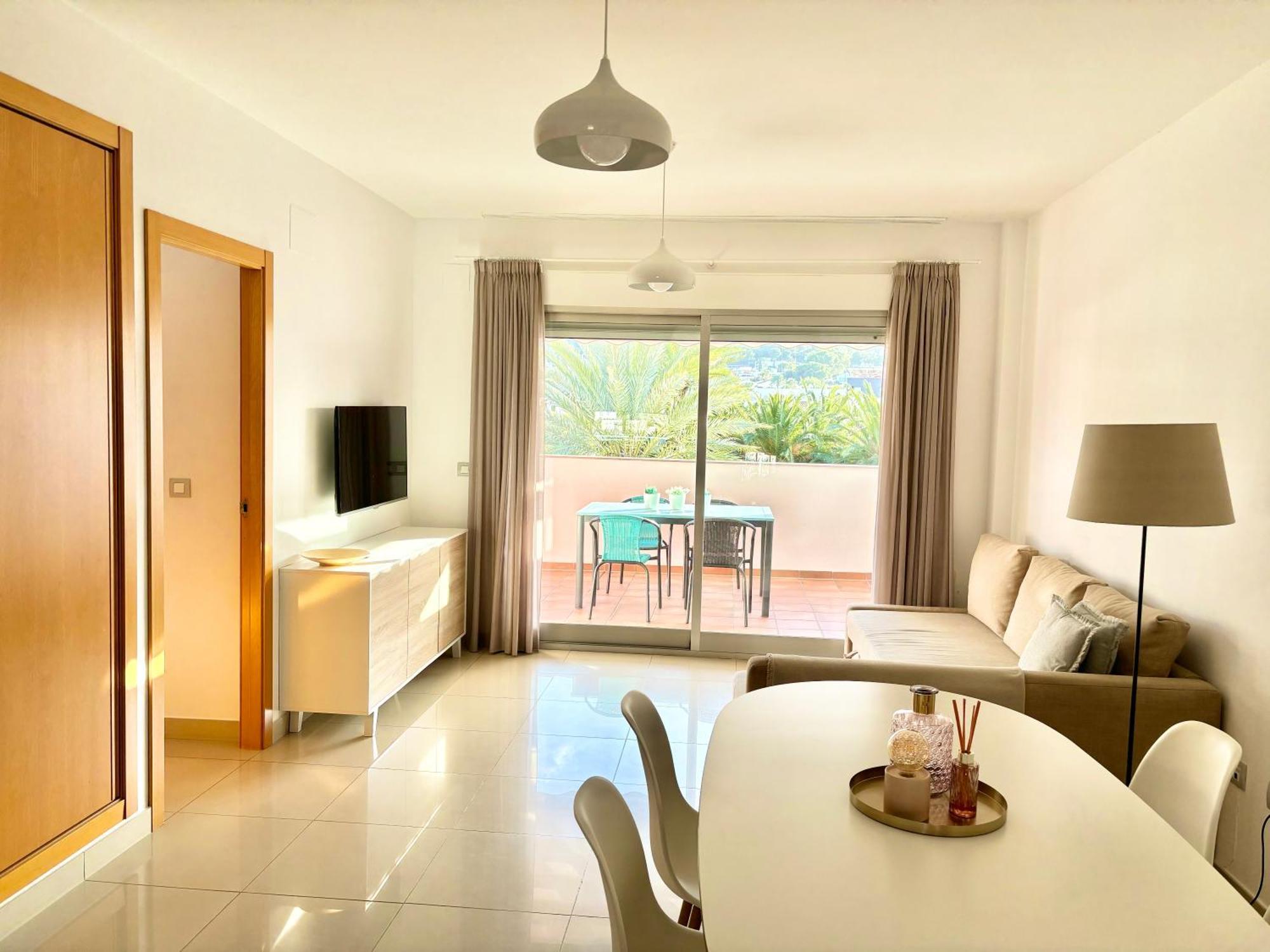 Hoteltype Penthouse 2 Beds, Parking, Wifi & Pool Stunning Views * Denia